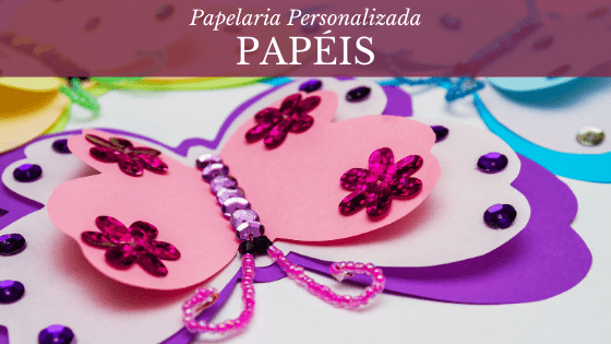 papéis na papelaria personalizada